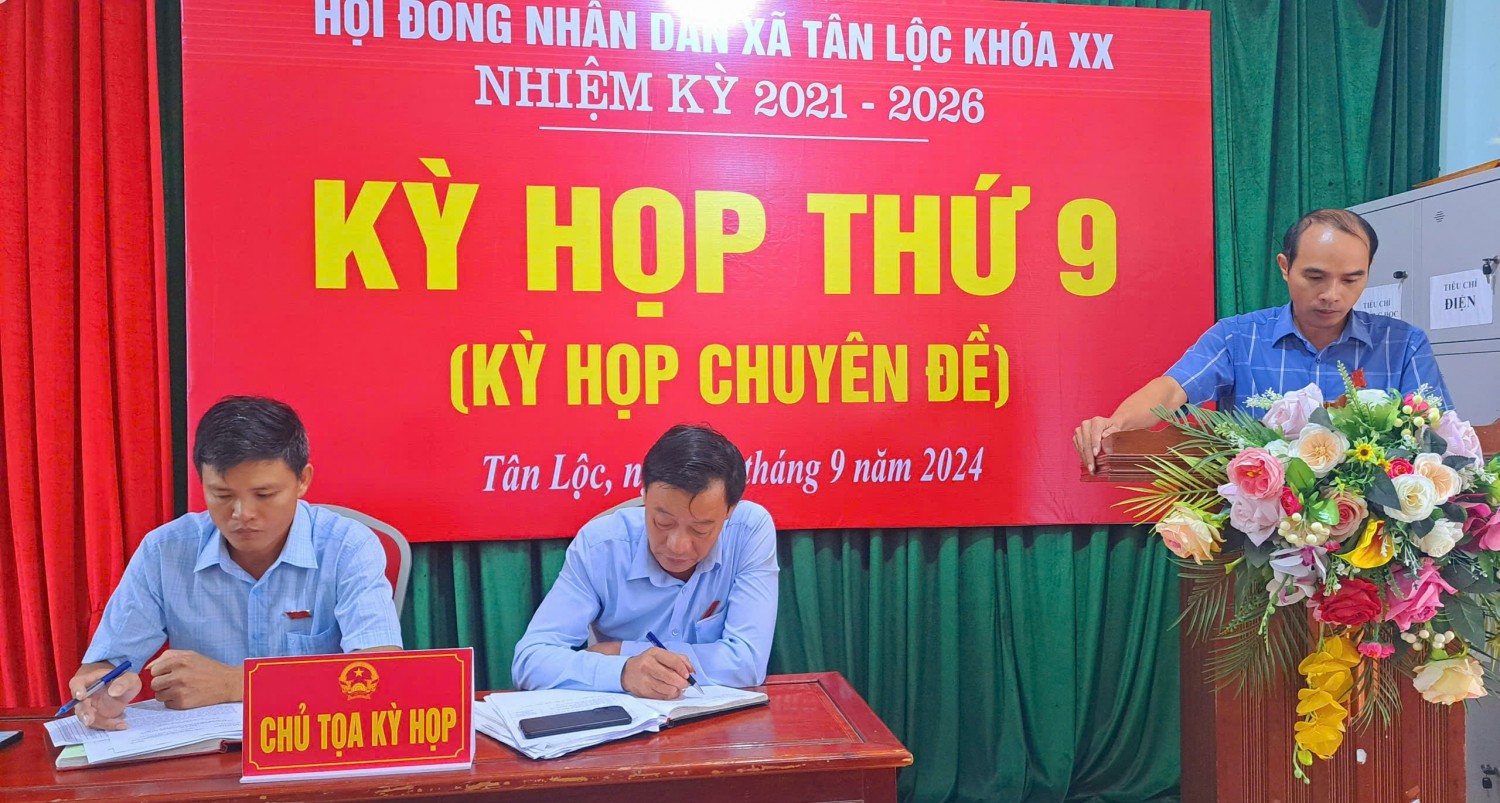 chủ trì kỳ họp